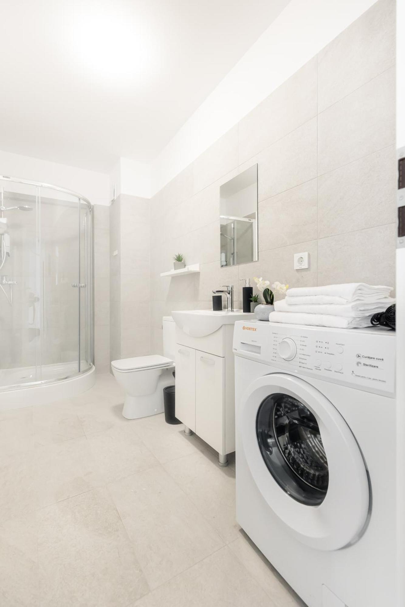 Simplicity Apartments Bucharest Luaran gambar